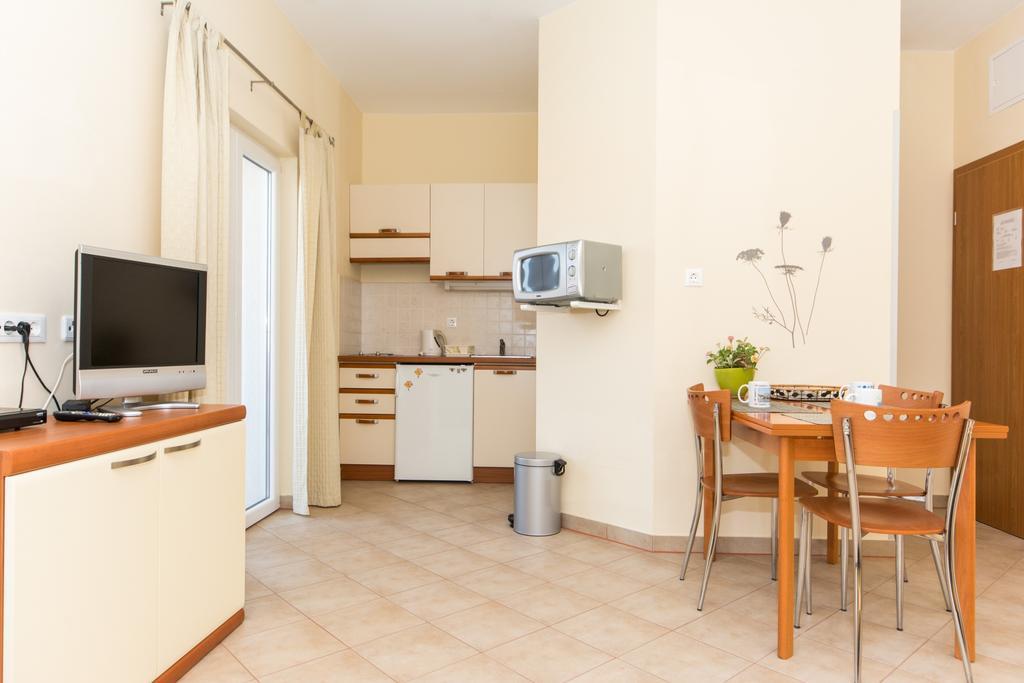 Apartments Dadic ซัฟทัท ภายนอก รูปภาพ
